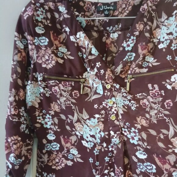 Womans Medium Floral Blouse 3/4 Adjustable Sleeves - Picture 3 of 5